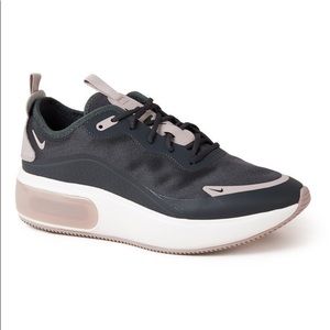 NWT Nike WMN Air Max Dia Casual Sneakers